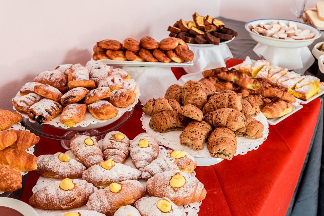 Hotel Buenos Aires Cervia Ngoại thất bức ảnh