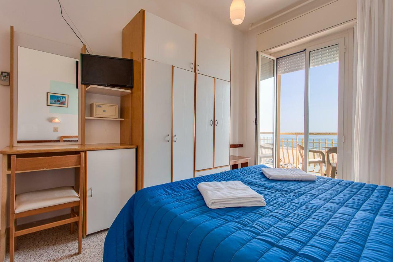Hotel Buenos Aires Cervia Ngoại thất bức ảnh